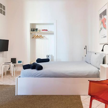 Xenia Apartments - Stylish Colorful Apt- Upbeat & Well-Connected Area Milano Exteriör bild